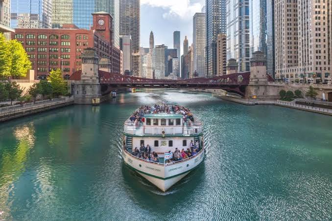 Chicago-Architecture-River-Cruise.