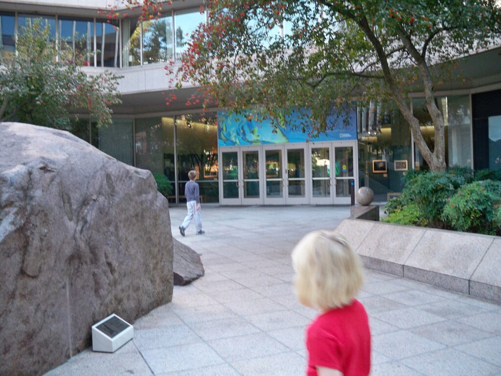 National Geographic Museum Washington courtyard 2011 100 0367