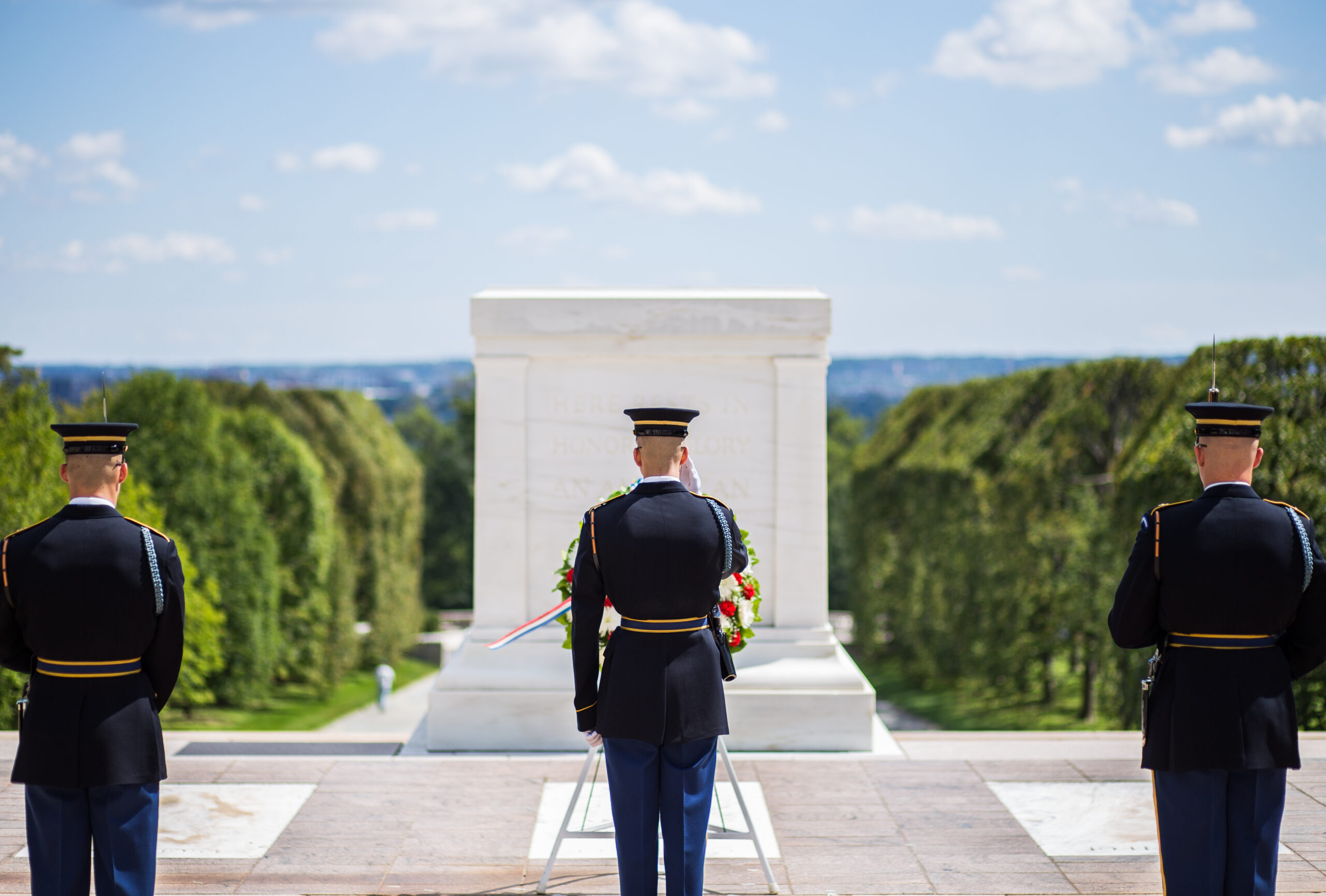 How to Lay a Wreath at the Tomb of the Unknown Soldier: A Step-by-Step Guide for School Groups